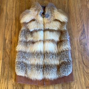 TAIS Fox Fur Vest. Size M